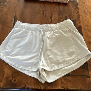 Lululemon cream shorts, size 14